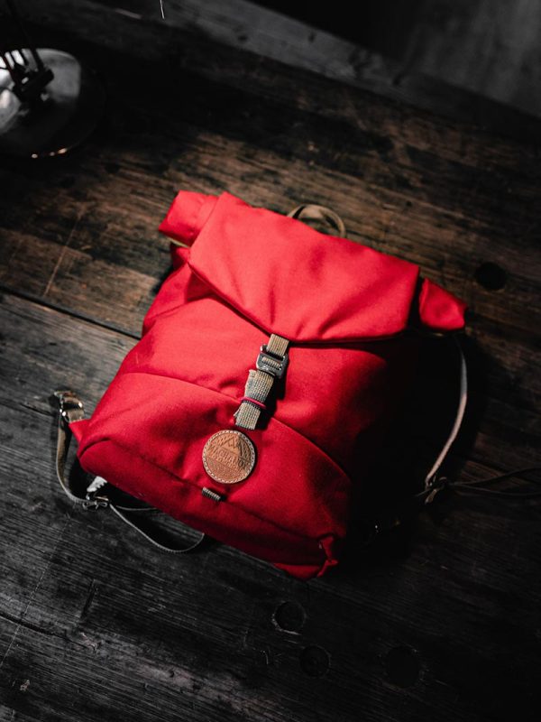 daniel-j-schwarz-JtPAZUXZzvk-unsplash Ransel YogiKicks Striking - Merah Berani