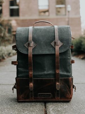 lina-verovaya-GQQ6BRJxysU-unsplash Tas Ransel YogiKicks Outdoor - Hijau Army